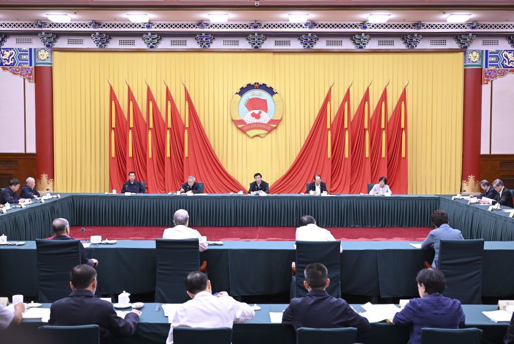 8月24日,政协第十四届全国委员会第五十四次主席会议在北京召开。中共中央政治局常委、全国政协主席王沪宁主持并讲话。新华社记者 张领 摄