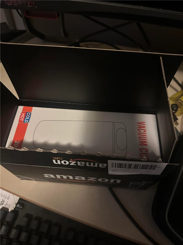 诈骗新套路！网购RTX 5080先收赠品保温杯：显卡承诺7天后到