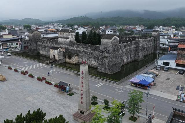 仁化双峰寨。
