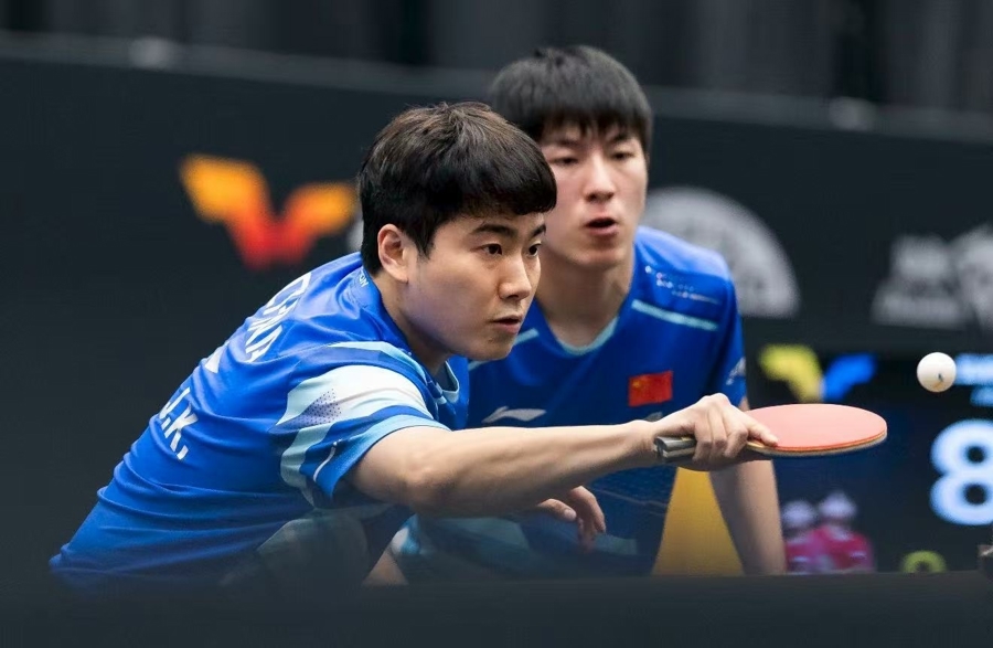 爆冷出局！国乒小将情绪上头，教练发怒：纯属胡打！