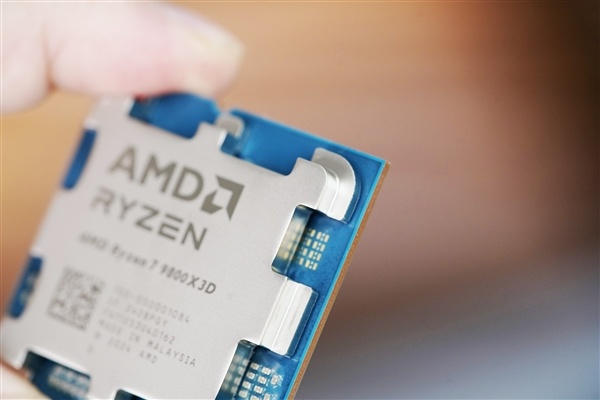 比单买省2414元！AMD 9800X3D最强游戏U捆绑套装上架：仅7844元