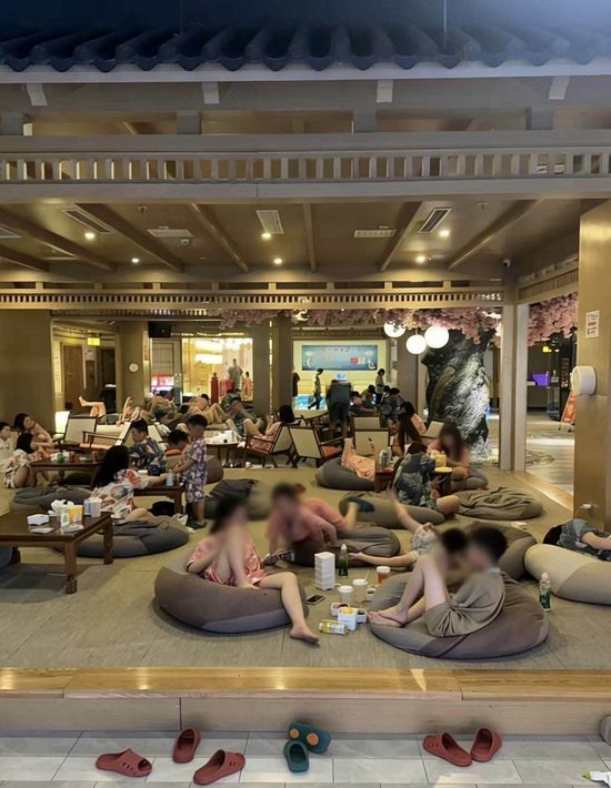 图5:汗蒸场馆日日爆满,或是苏北县城比较流行的一种娱乐方式