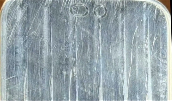 iPhone 18 Pro模具偷跑!灵动岛史诗级瘦身 史无前例