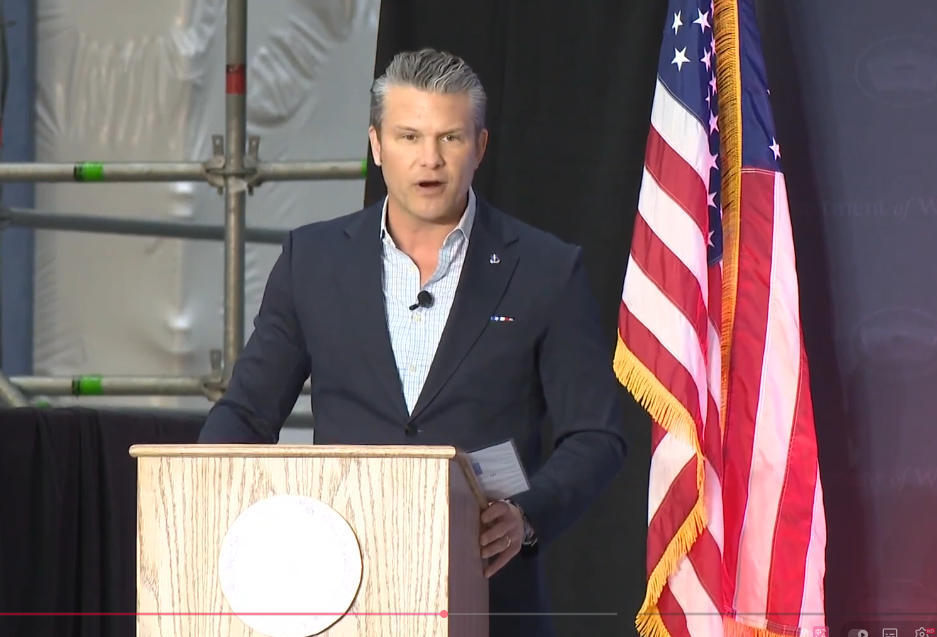 赫格塞思:我们正在重建绝对且毋庸置疑的威慑力,以至于敌人不敢试探我们。