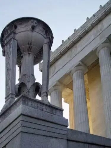 美国最高法院裁定，总统特朗普援引一项旨在应对国家紧急情况的法律，单方对全球范围实施的全面关税决定违反联邦法律。摄/金焱