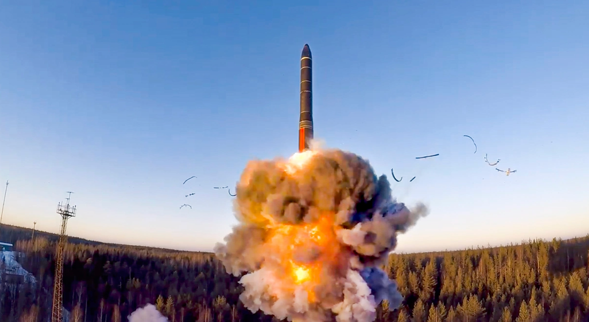 ▲俄罗斯进行陆基洲际弹道导弹试验