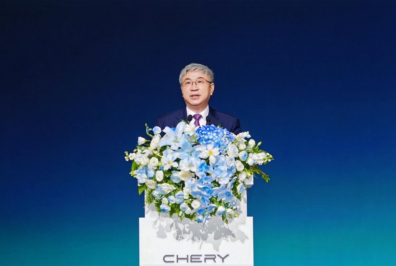 【2026奇瑞全球创新大会开幕，向以AI驱动的全球智能科技公司进化】