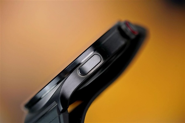 钛合金机身+蓝宝石玻璃!vivo WATCH 6图赏