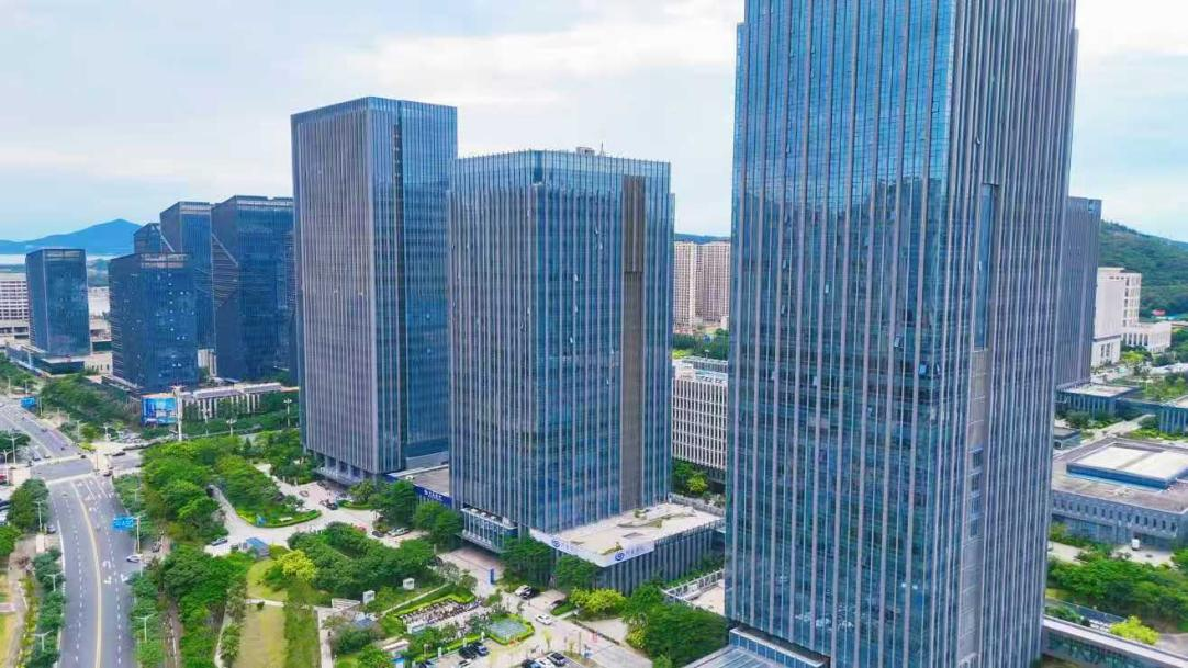 平潭金井片区高楼林立。新华网 林晨摄