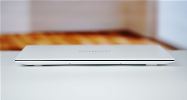 续航轻松超苹果MacBook!荣耀MagicBook Pro 16 2026图赏
