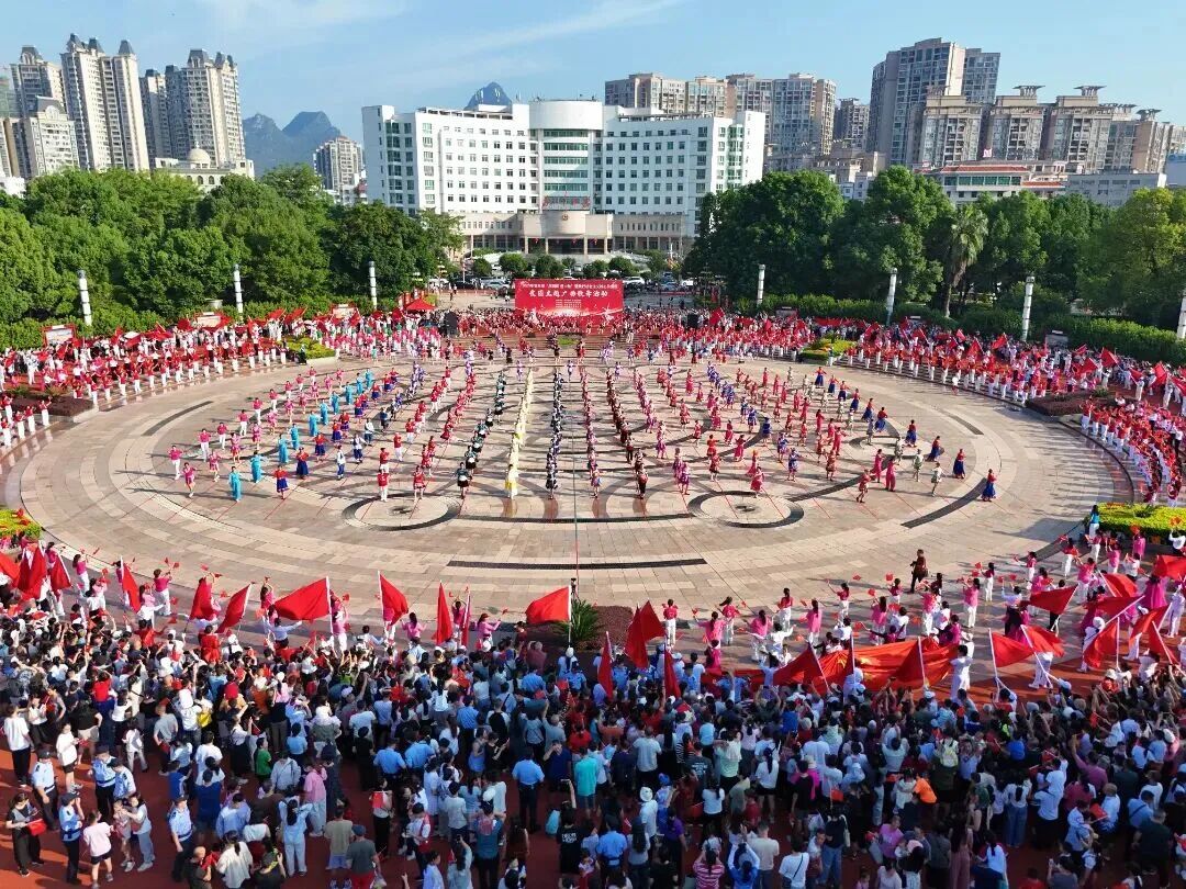 升国旗资料图111.jpg