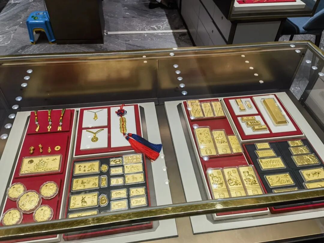 周大福专柜工艺金章金条