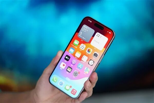 安卓齐涨价让iPhone性价比激增！全球智能手机销量下滑：唯独苹果逆势增长表现亮眼