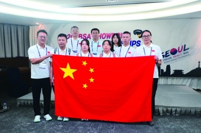 2026年8月,张皓韦、闫浩然、赵馨、宋海莹4名运动员代表中国国家队,赴韩国首尔参加了IBSA盲人板铃球亚洲锦标赛。 南京市盲人学校供图