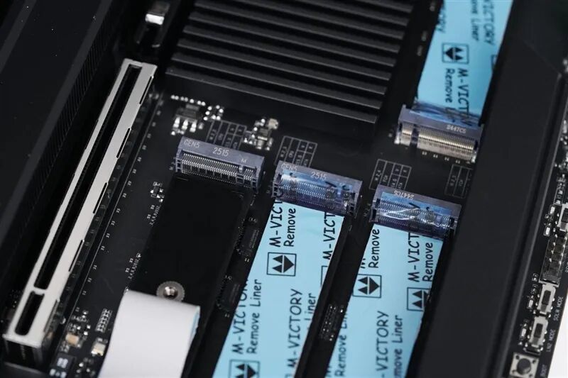 AMD X3D最强优化!七彩虹iGame X870E Vulcan OC V14火神主板评测:专属优化 温度更低性能更强