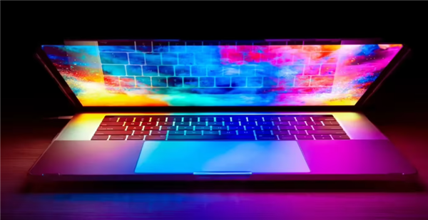 等等党赢麻!苹果MacBook Pro下月大改款:首款触屏+大幅减重