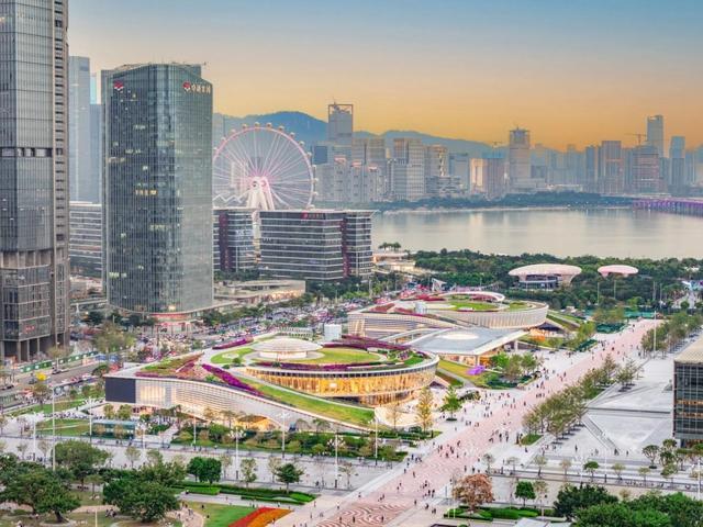 宝安中心区。