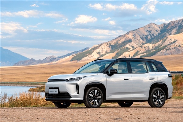 满油满电1738km 全球最长续航增程车!2027款广汽埃安i60上市:10.36万起