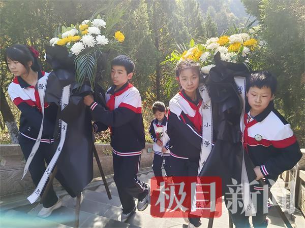 实验小学4.jpg