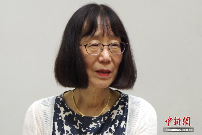当地时间2026年7月27日,日本大阪,赤根智子向媒体发表讲话。图/视觉中国