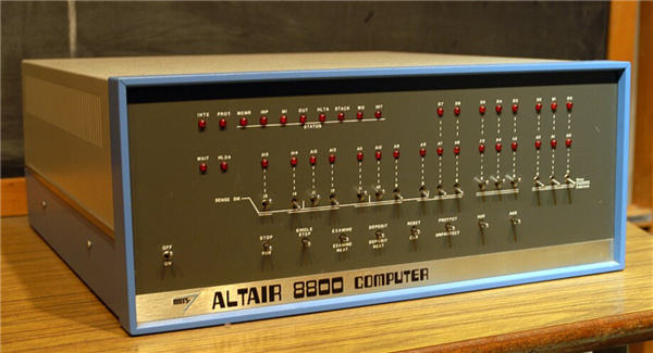 苹果都50岁了 大家怎么还在怀念它年轻的时候？