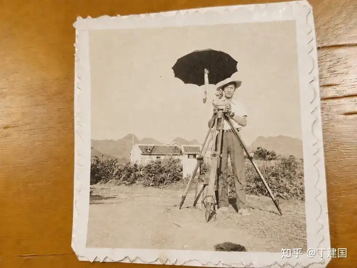 1968年,勘测平陆运河的中轴线