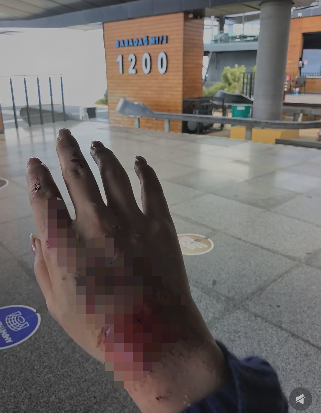 当事人玩滑翔伞受伤