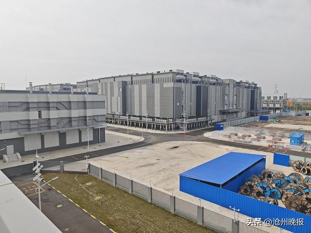 10月9日拍摄张北榕泰云谷数据有限公司算力中心。河北日报记者魏雨摄