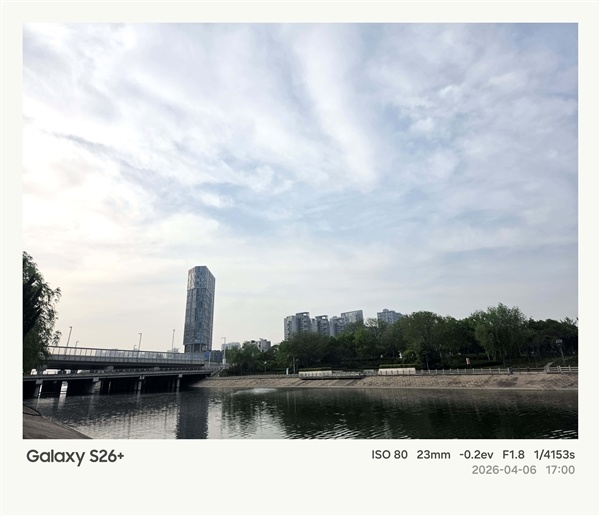 第五代骁龙8至尊版加持！三星Galaxy S26+手机体验评测：浮薄与性能兼得