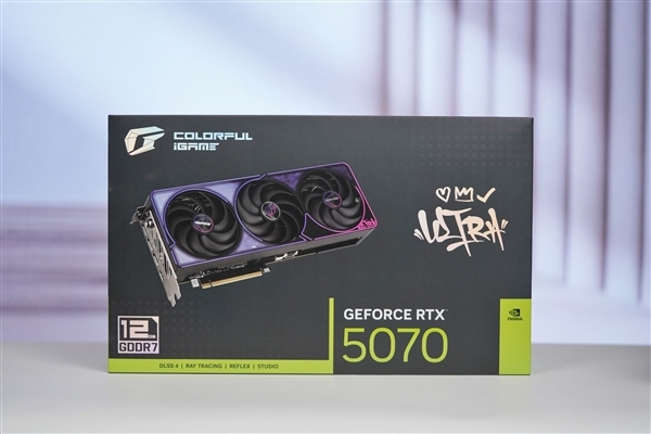 嘻哈涂鸦太吸睛！七彩虹RTX 5070 Ultra OC 12GB图赏