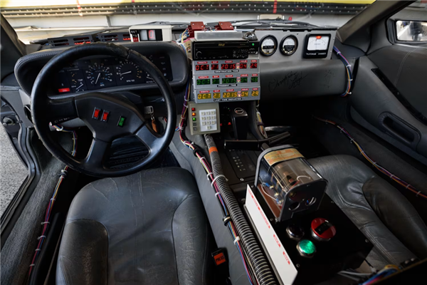 苹果“夺舍”法拉利