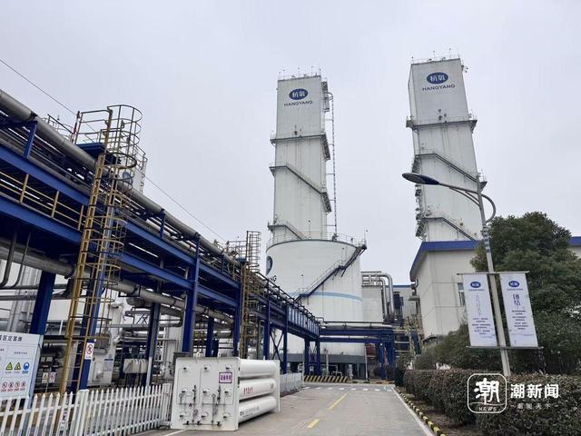衢州杭氧特种气体有限公司空分塔 吉文磊 摄