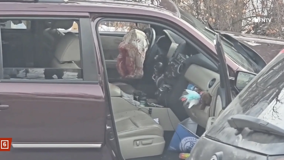 美国公民被移民局当街“枪杀”,民主党州长威胁“调兵”,受害者更多信息披露