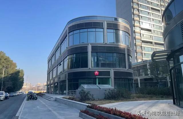 市中医院站无障碍电梯等与建筑结合