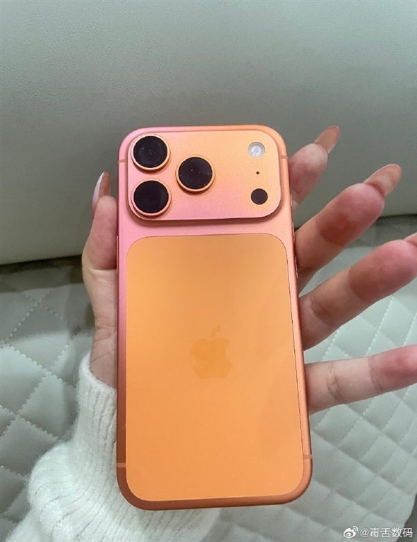 iPhone 17褪色遭集体投诉:有用户13999元官旗买只用一个月橙色变粉色