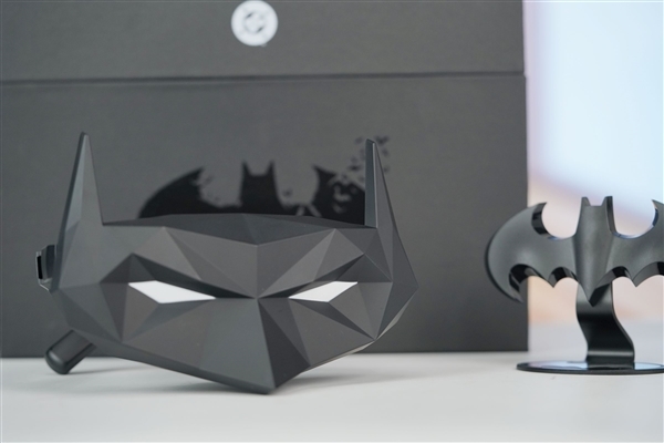 口袋里的135英寸HDR巨幕！雷鸟Air 4 Pro蝙蝠侠图赏