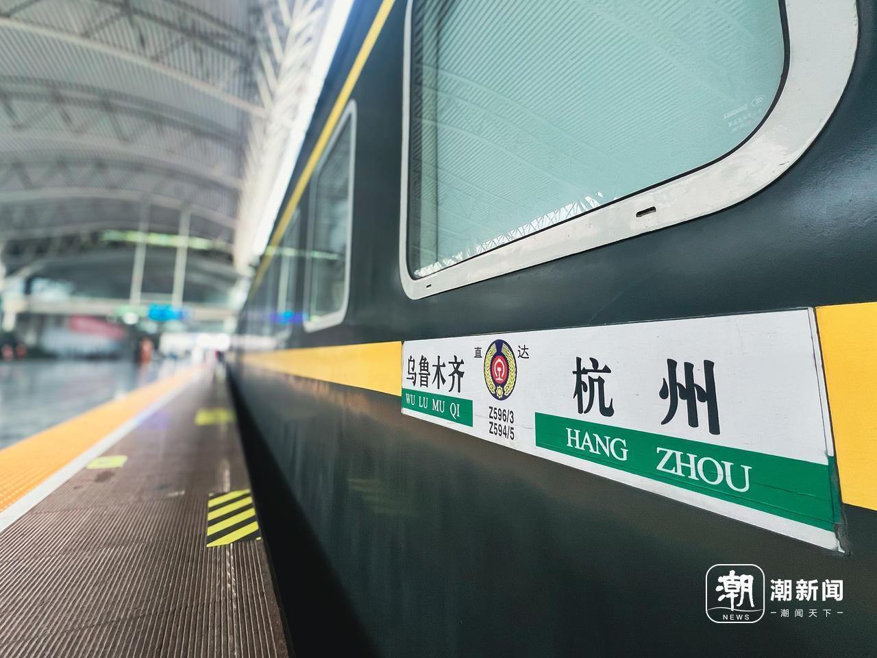 Z594/5次列车。谢春晖/摄