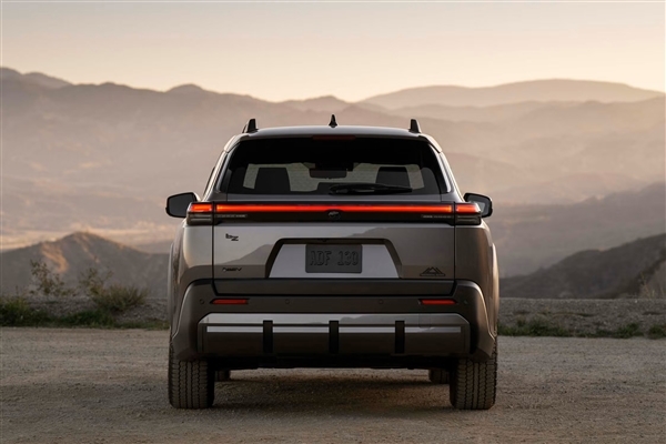 丰田全新电动跨界车bZ Woodland