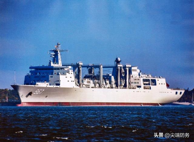 我国901型详尽补给舰