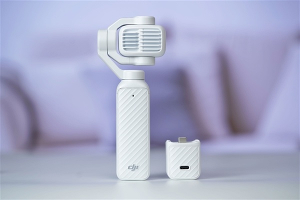 口袋电影机!大疆DJI OSMO POCKET 4P云台相机白色版图赏