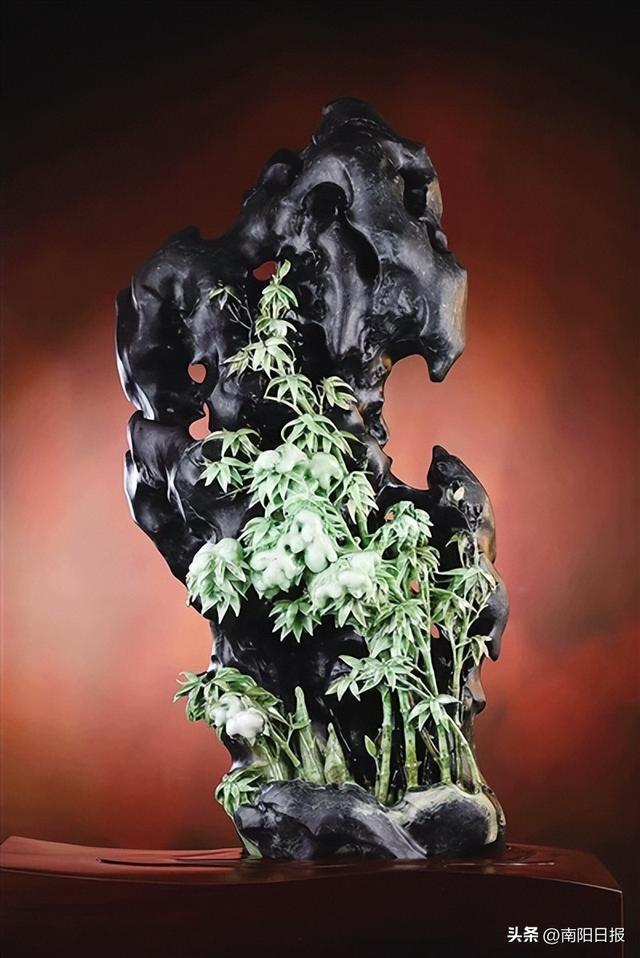 竹子《风摇翠竹伴雪眠》