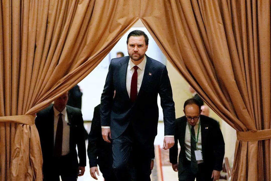 4月11日,美国副总统万斯在伊斯兰堡。图/视觉中国