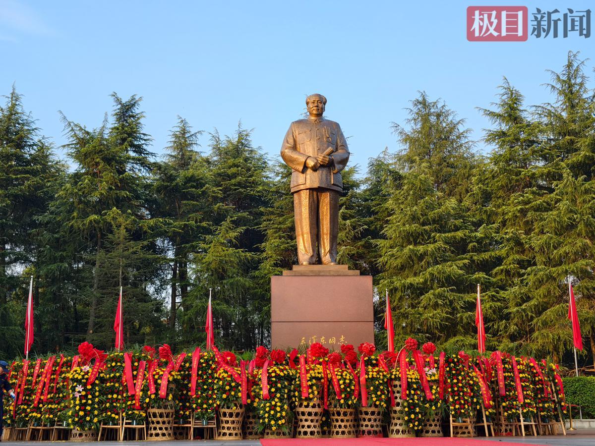 毛主席逝世50周年,佛山小伙骑摩托车约700公里到韶山:“世上无难事,只要肯登攀”一直激励着我_快讯_第2张_纵横网 毛主席逝世50周年,佛山小伙骑摩托车约700公里到韶山:“世上无难事,只要肯登攀”一直激励着我_https://www.izongheng.net_快讯_第2张