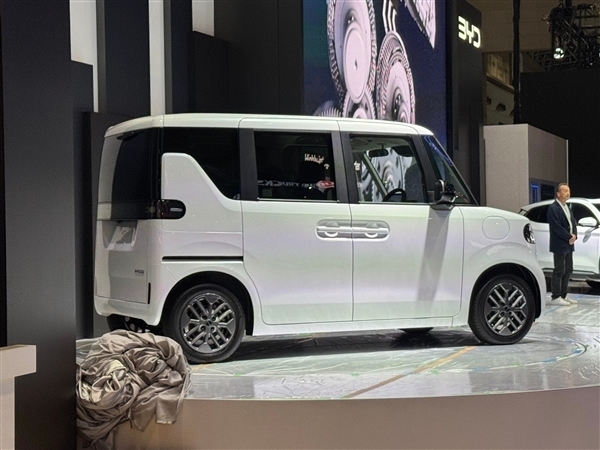 专供日本市场售价约11万 比亚迪K-Car海獭内饰官图发布