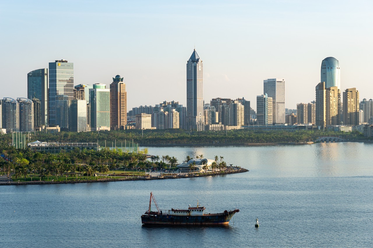 港湾联动，琼粤联袂：南边最强“搭伙东谈主”协力向夙昔