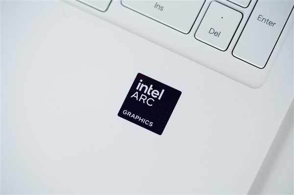 续航轻松超苹果MacBook!荣耀MagicBook Pro 16 2026图赏