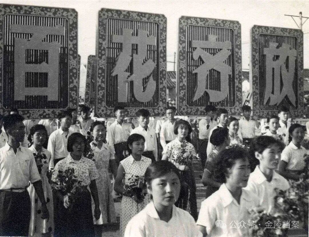 ef98da53c44af3d3238b64997d48082e.jpg
