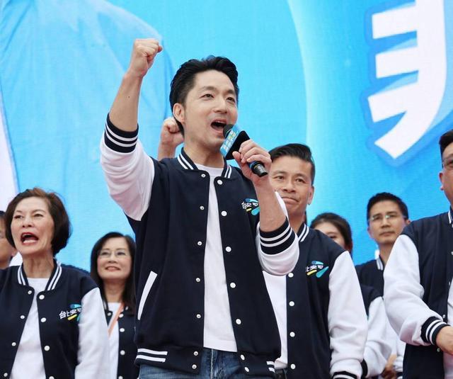台北市长最后29天决战:撕掉“洋流”包装,蒋万安仍握主动权