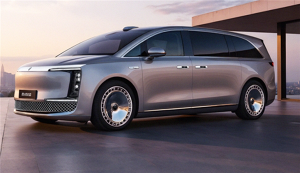 896线激光雷达上车!尊界MPV谍照曝光:前脸神似S800