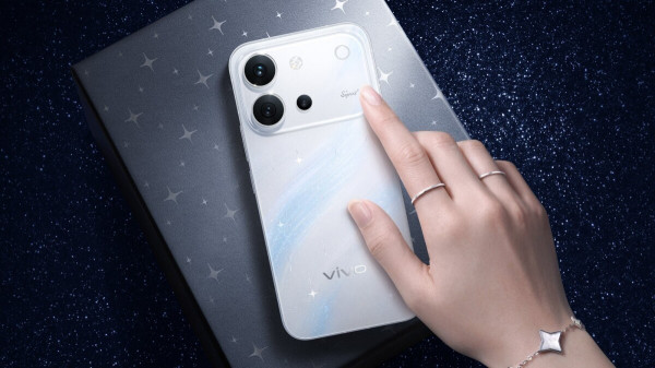vivo S60打造夏日氛围感,4K星光Live重新定义实况拍照体验